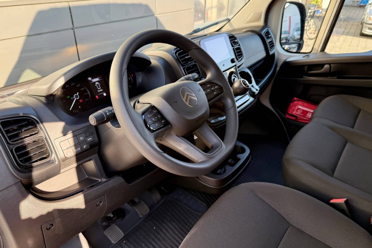 03_Citroen_Jumper_Lenkrad