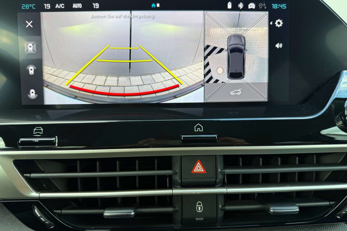 08_Citroen_C4__schwarz_Parkpilot